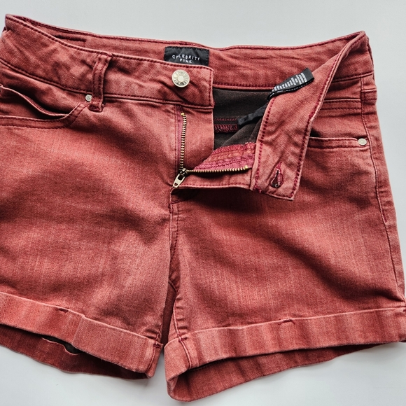 Celebrity Pink Size 7/28 Rust Colored 4 Inch Denim Style Shorts Extreme Stretch - Picture 7 of 14